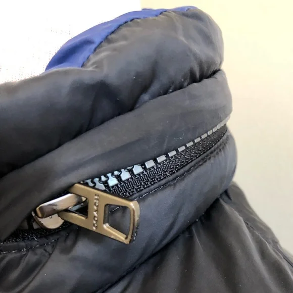 COACH REVERSIBLE JACKET fits like a small
